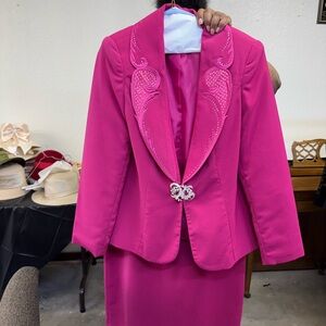 Beautiful Women’s Sunday Suit